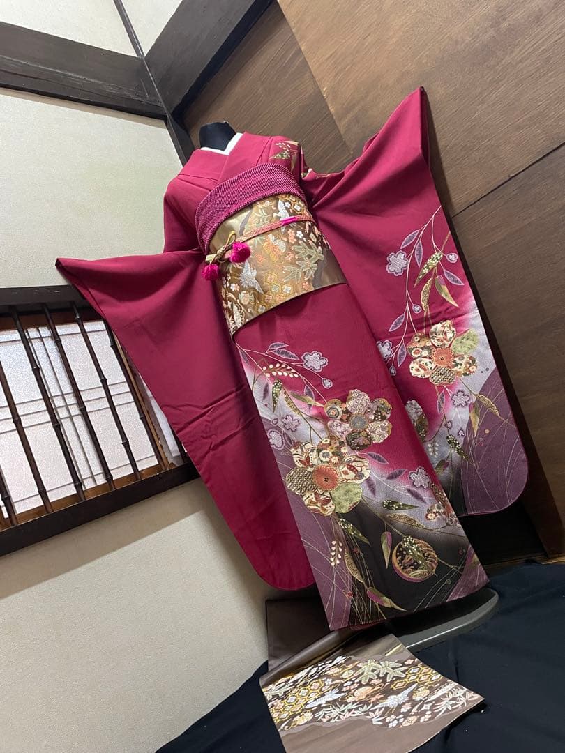 振袖 フルセット6点サイズM〜Ｌ刺繍　吉祥花蝶文　暈し染め　金糸　金彩　正絹