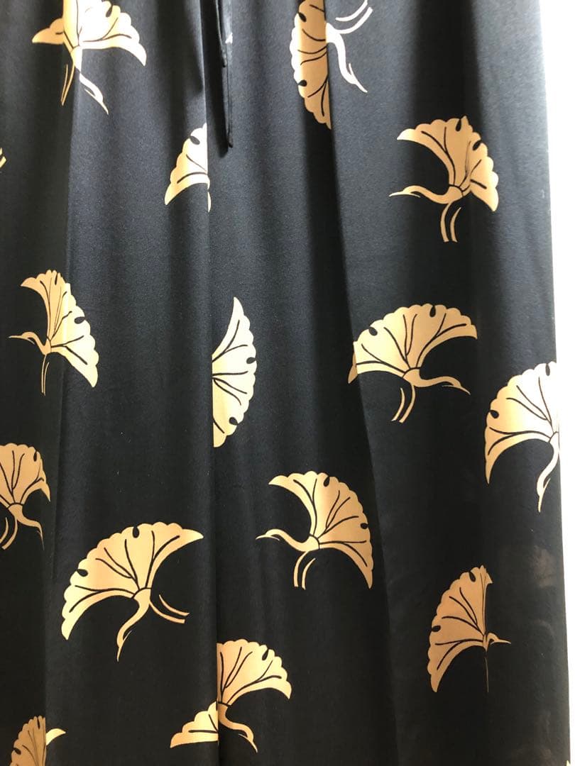 ドリスヴァンノッテン２０２４年春夏シルクパンツ