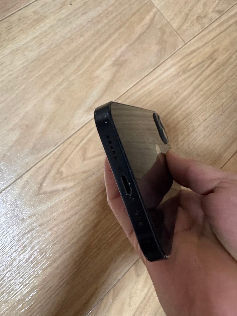 iPhone 13 Simフリー