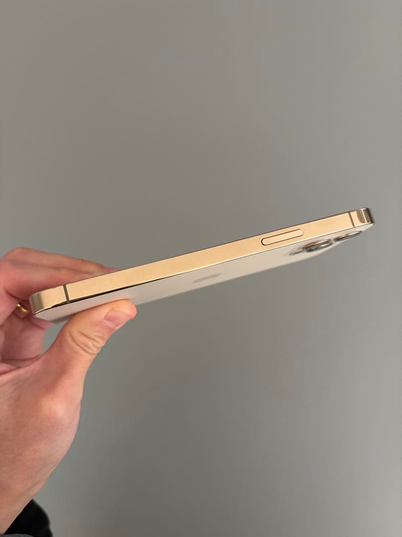 Apple iPhone 12 Pro ゴールド本体