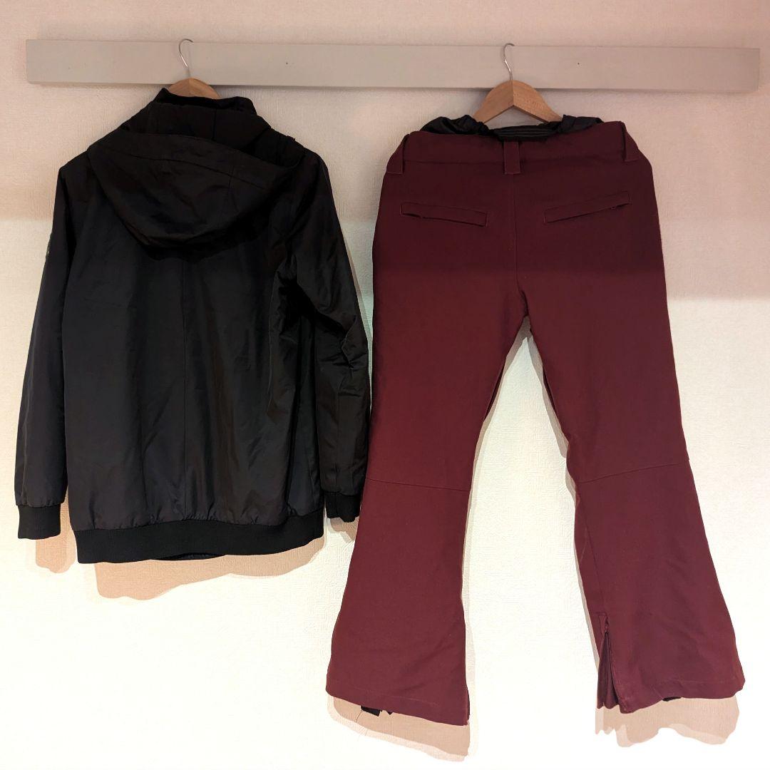 BURTONスノーボードウエア、パンツのセット　女性用ウィメンズ