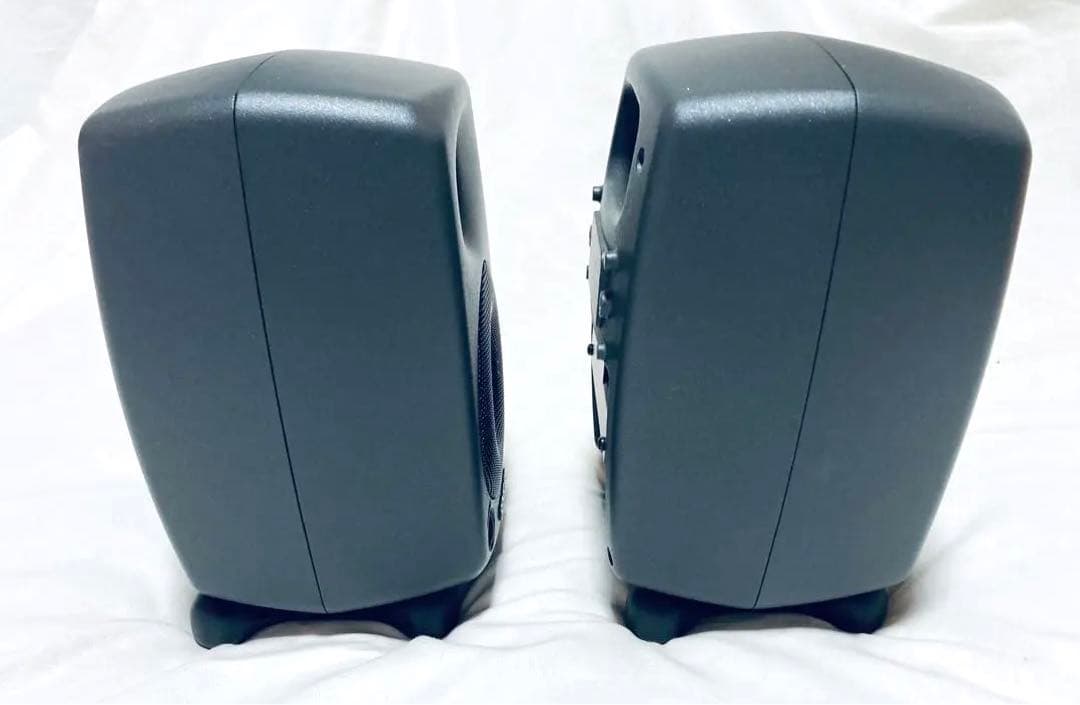 GENELEC 8020B スピーカー ペア 動作良好 台座・金具付 希少