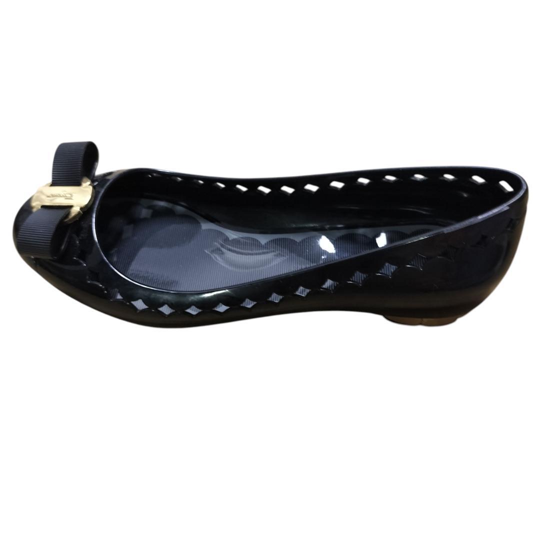 【美品】フェラガモ パンプス ラバー ヴァラ VARA JELLY ブラック