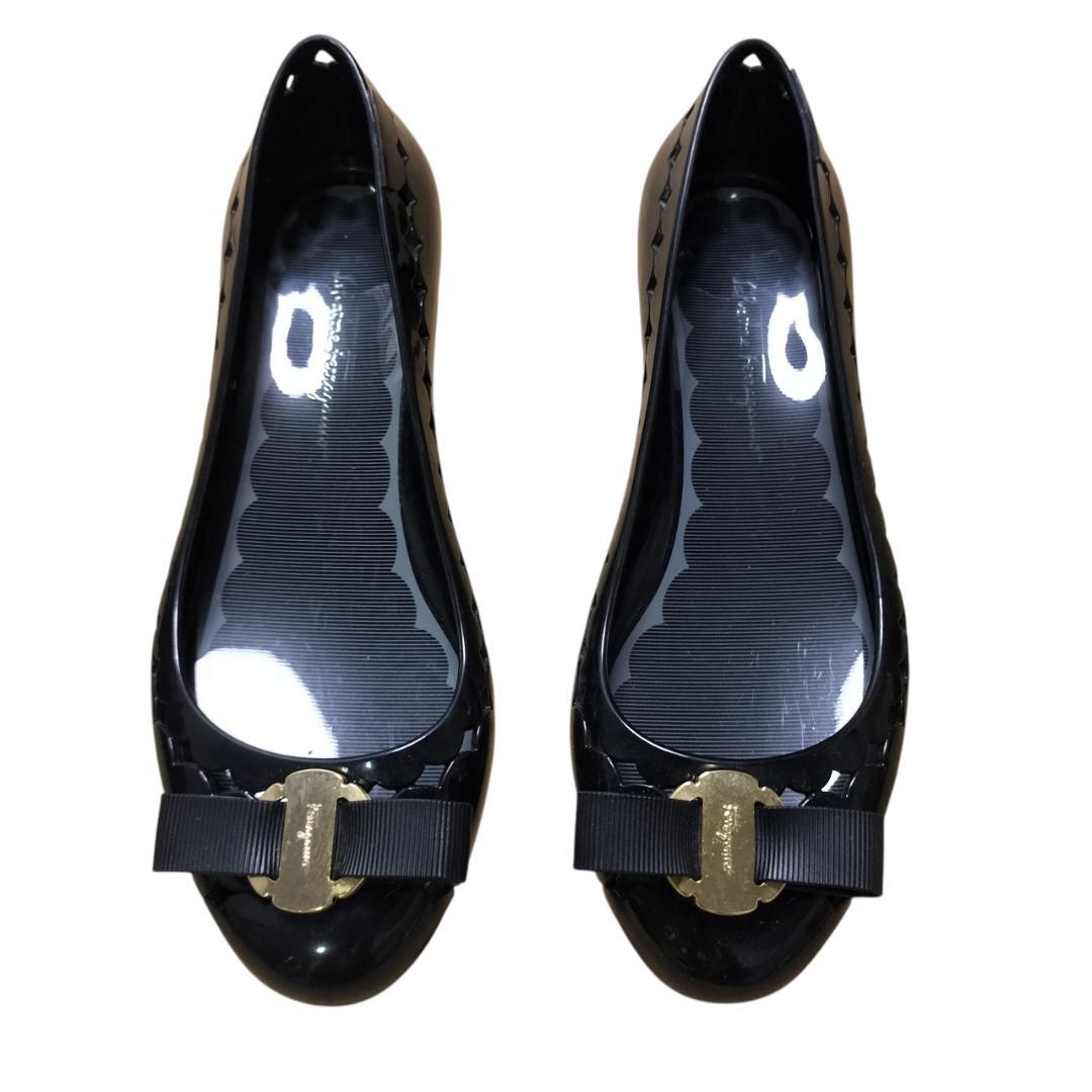 【美品】フェラガモ パンプス ラバー ヴァラ VARA JELLY ブラック