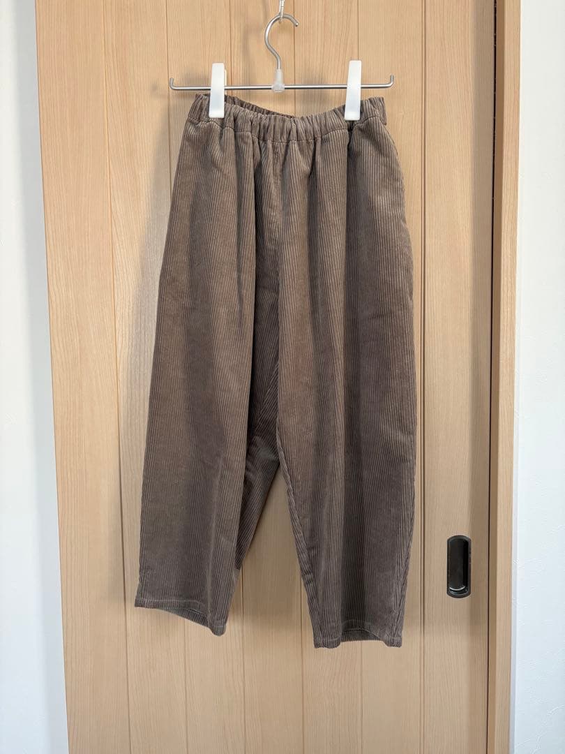 土日限定値下げオローネ バルーンパンツ