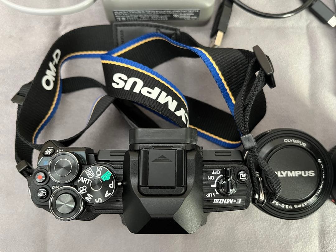 OLYMPUS OM-D EM10 MarkⅢ EXダブルズームキット ブラック