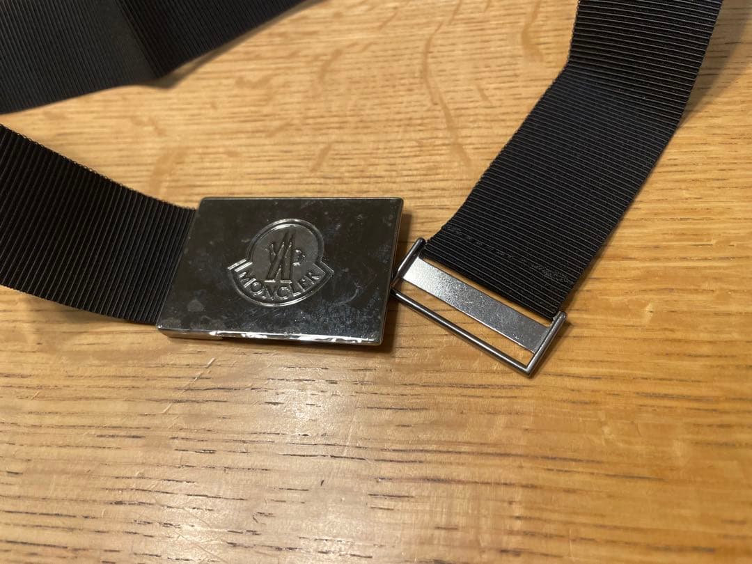 新品 MONCLER ベルトのみ ブラック