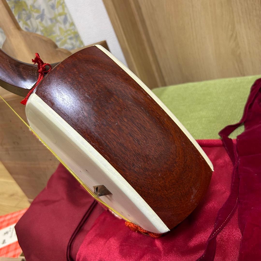 長唄三味線　細棹　本皮　皮破れなし　木製スタンド 長袋、胴袋付き