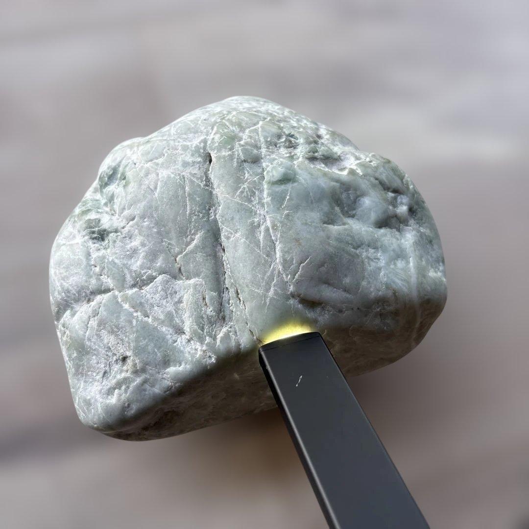 依頼により値下げ中　【国石】　糸魚川　翡翠　原石　ヒスイ　約3.4kg