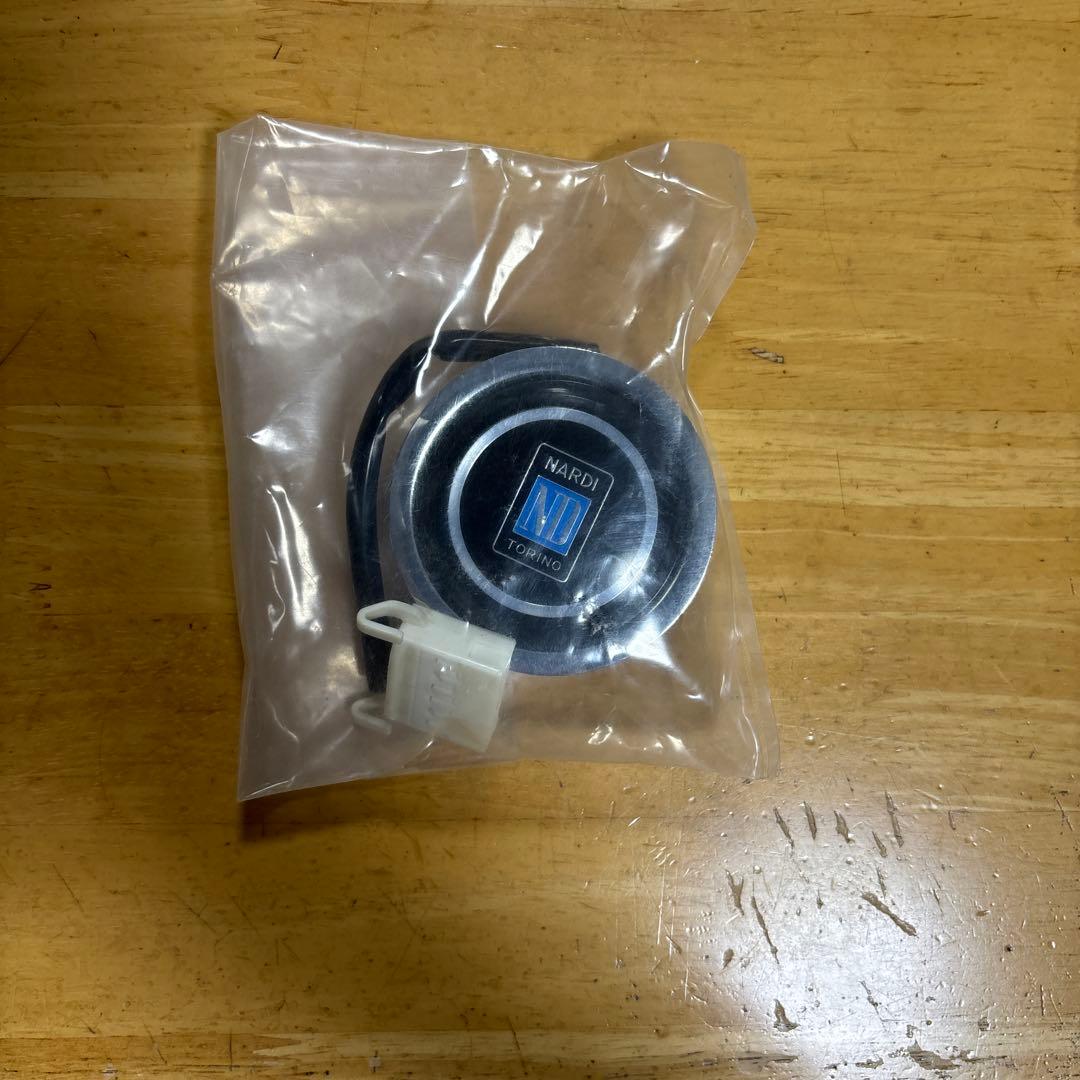 【最終値下げ・早い者勝ち】Nardi ステアリング 本体と付属品