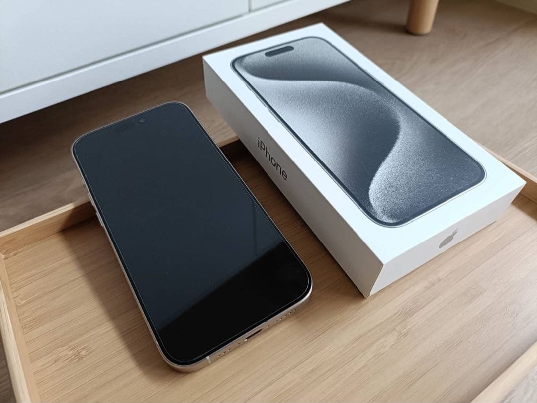 iPhone 15 Pro 128G ホワイトチタニウム