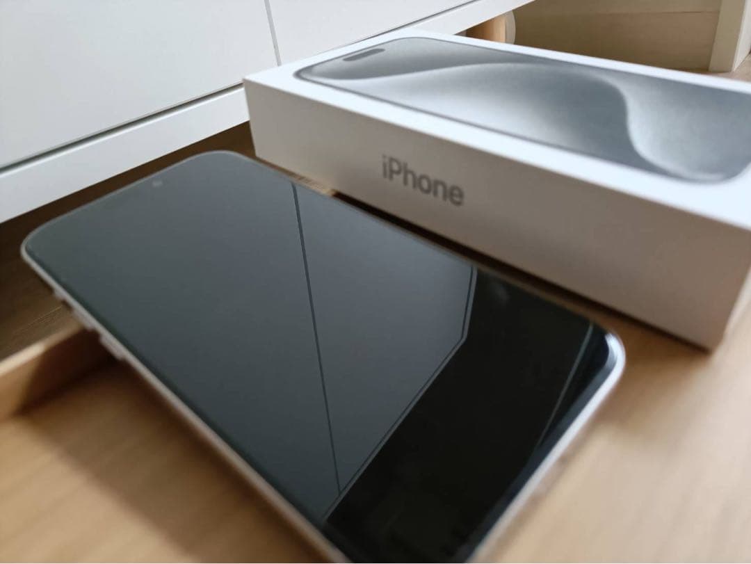 iPhone 15 Pro 128G ホワイトチタニウム