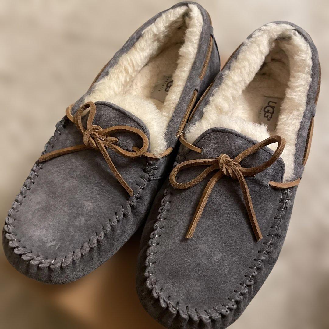 UGG DAKOTA グレー モカシン シューズ　新品未使用