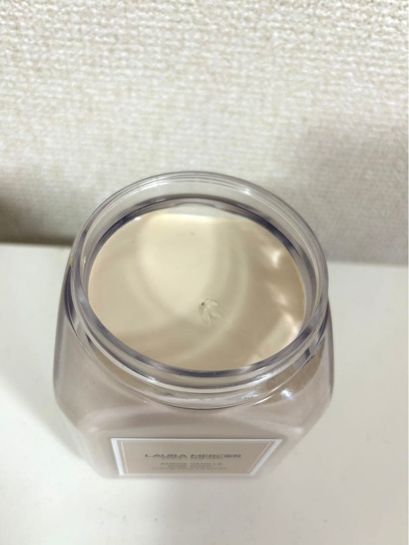 ローラ　メルシエ　ホイップトボディクリーム　アンバーバニラ