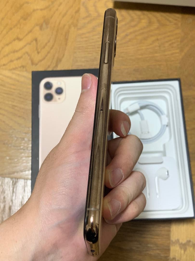 iPhone 11 Pro Max 64GB 本体