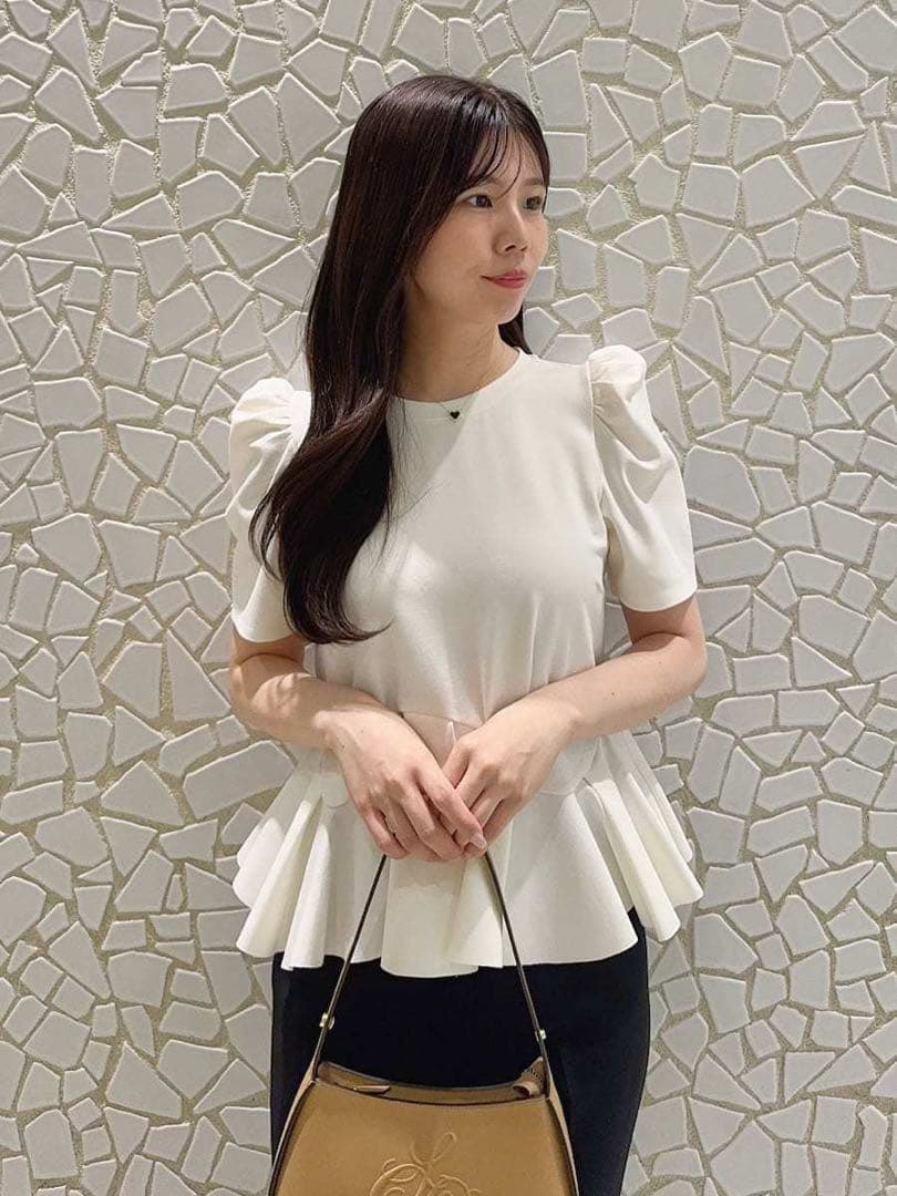 新品 CELFORD アシンメトリーソフトポンチトップス ホワイト