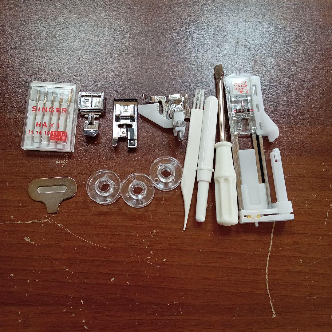 シンガー電子ミシン本体　分解整備済み　フットコントローラー付き