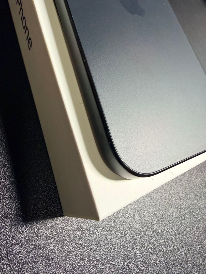 Apple iPhone 15 256GB ブラック