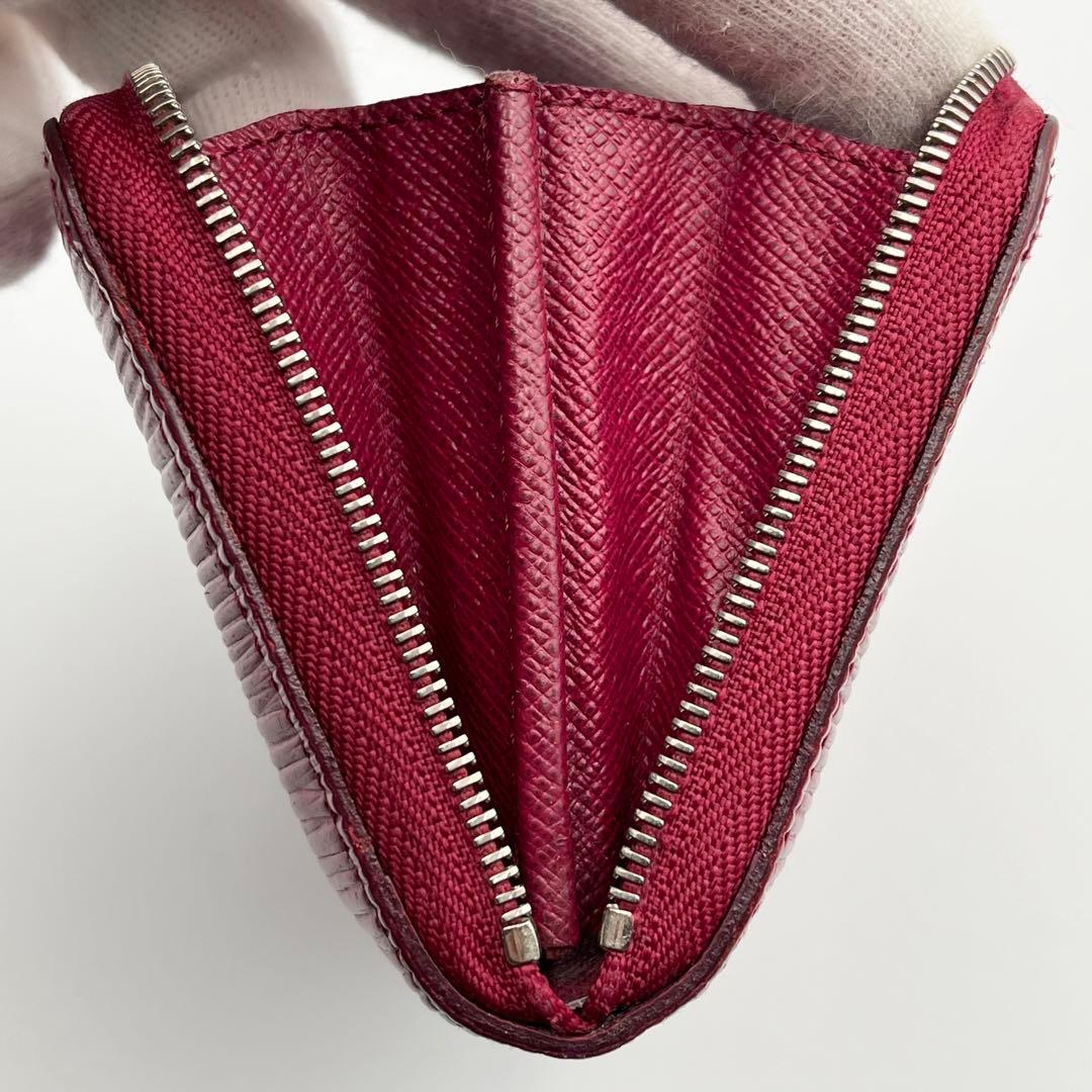 美品　ルイヴィトン　新型パース　小銭入れ　エピ　ラウンドファスナー　赤