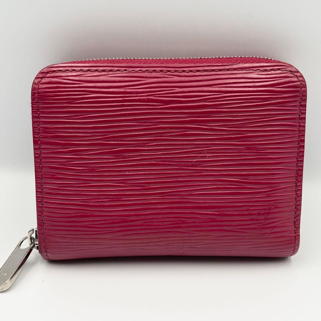 美品　ルイヴィトン　新型パース　小銭入れ　エピ　ラウンドファスナー　赤