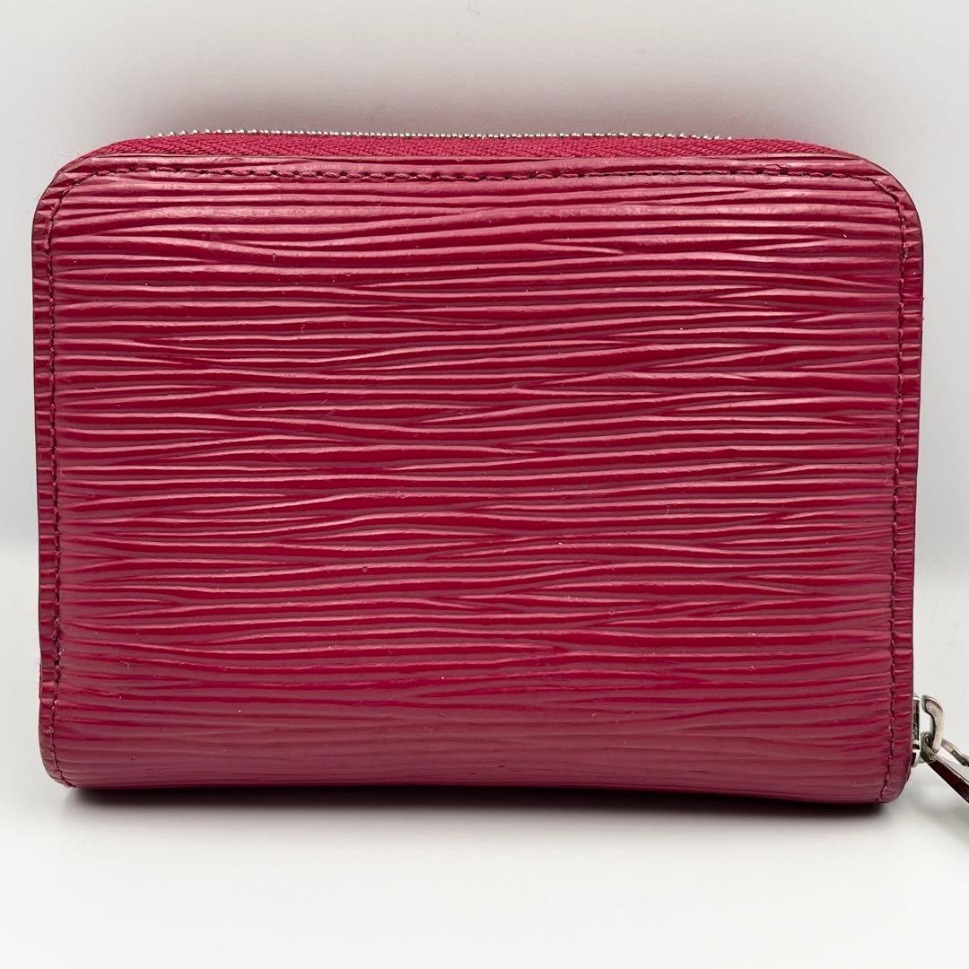 美品　ルイヴィトン　新型パース　小銭入れ　エピ　ラウンドファスナー　赤
