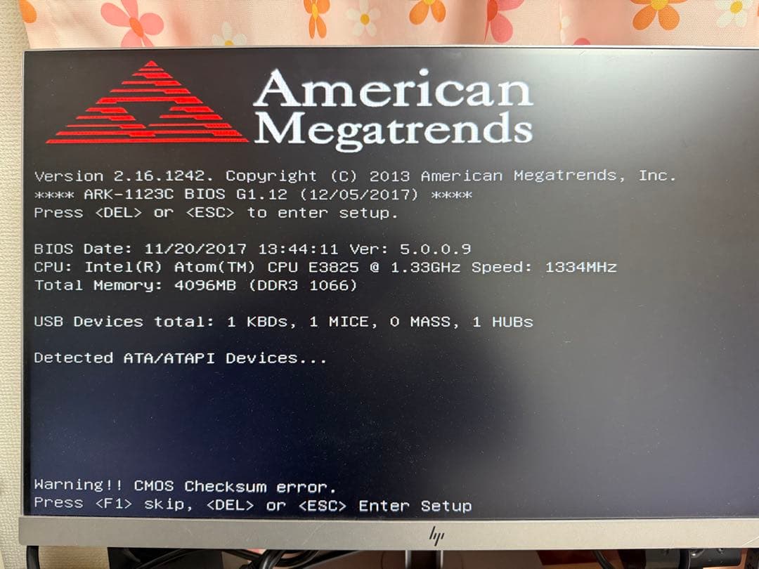 中古Advantech ARK-1123Cファンレス設計の産業用組込みPCセット