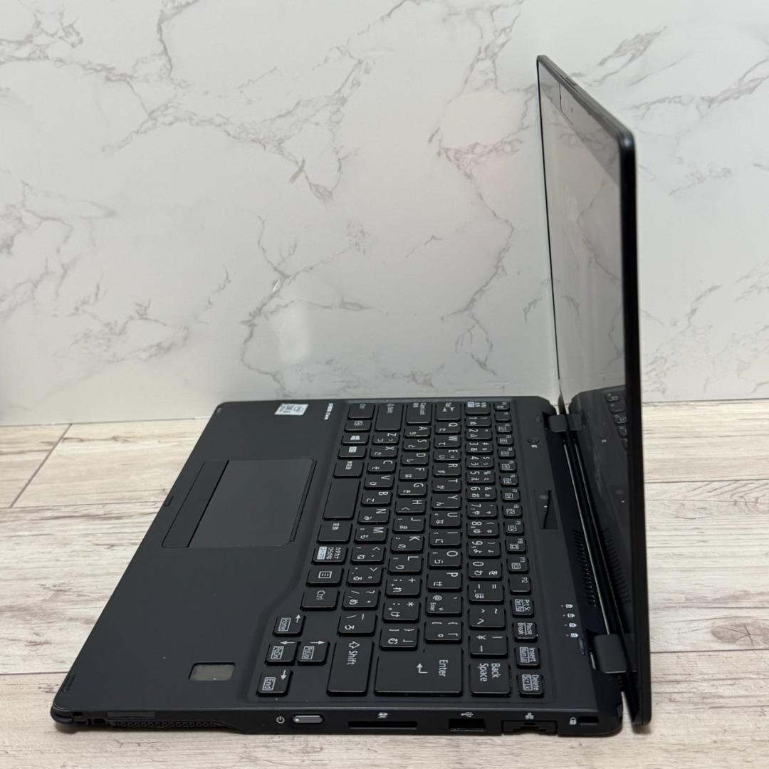 第10世代 core i5 富士通 薄型ノートPC バッテリー良好