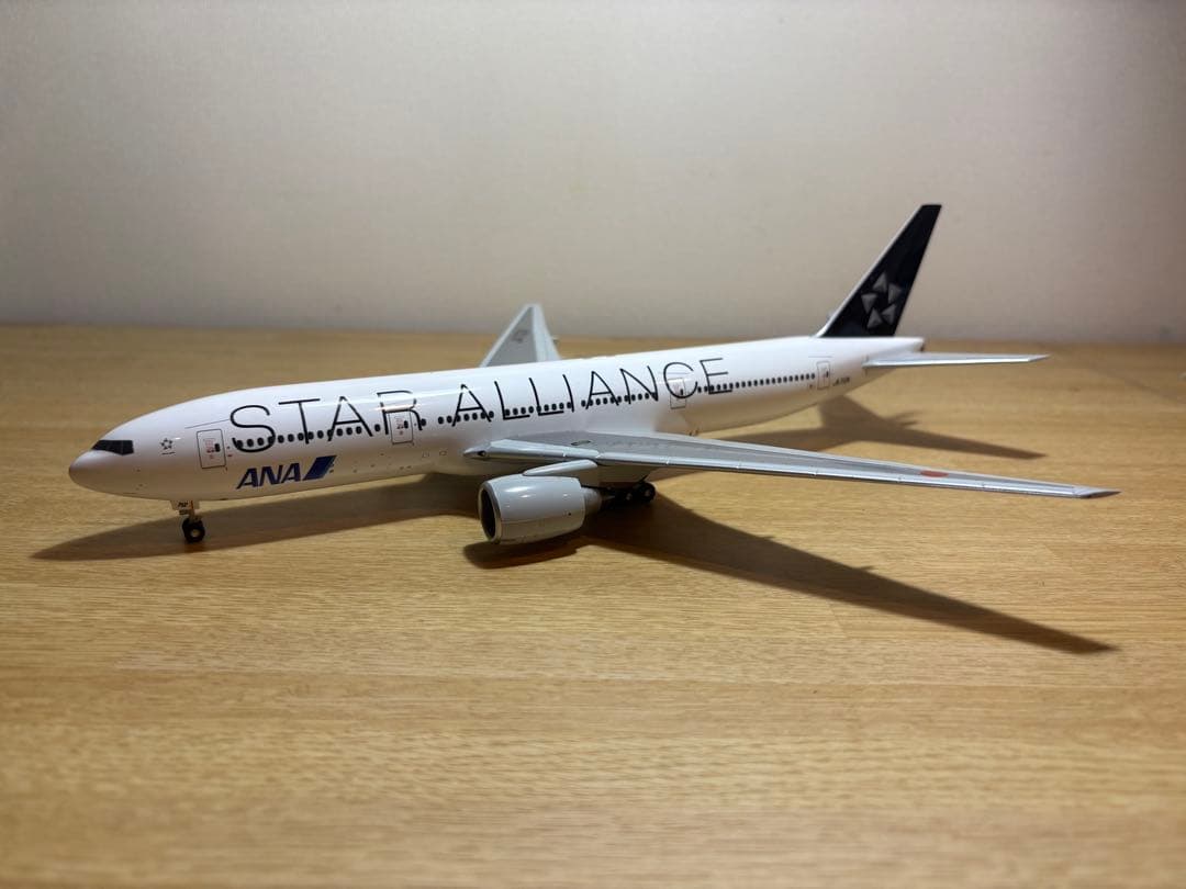 航空機・ヘリコプター ANA Boeing 777-200 STAR ALLIANCE 1:200