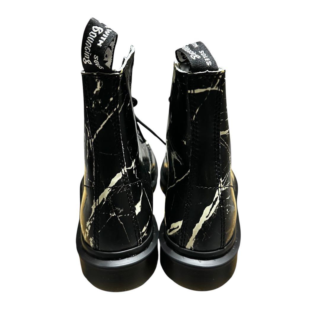 【新品未使用】Dr.Martens パテントブーツ　ドクターマーチン　大理石
