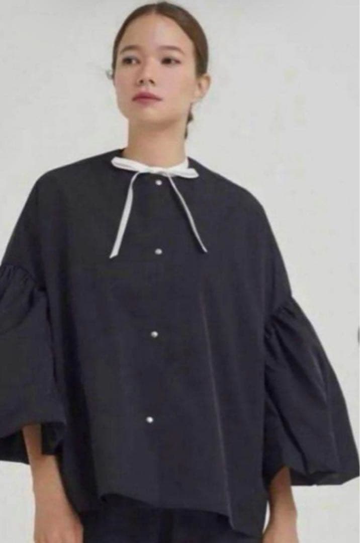 お値下げ中！ yoriバルーンスリーブ ブラックジャケット