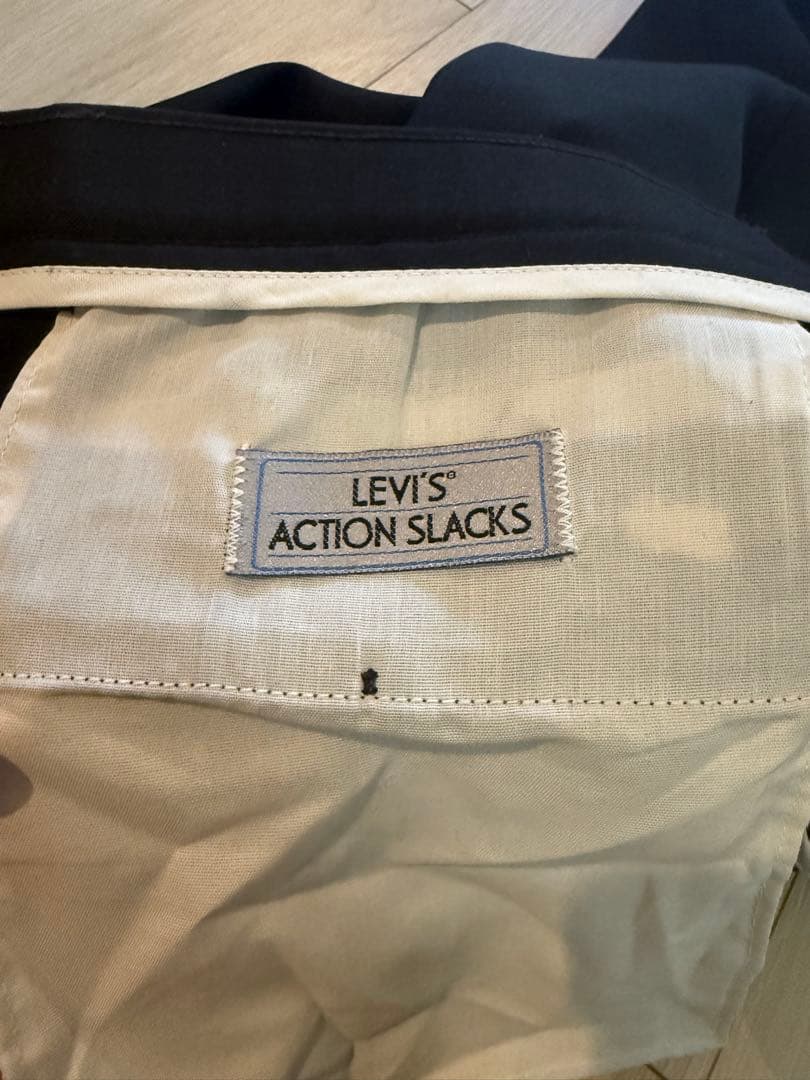 超美品　levis action slacks ブラック 32×30