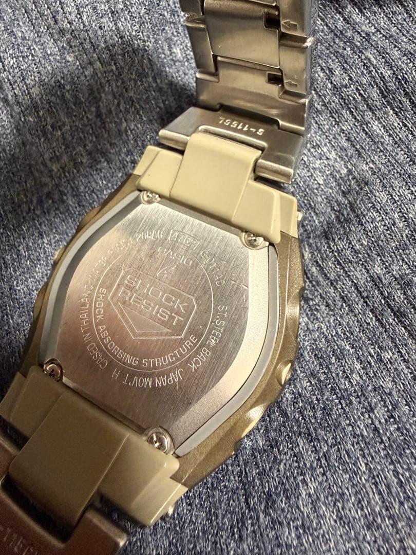 早い者勝ちCASIO G-SHOCK G-011AD