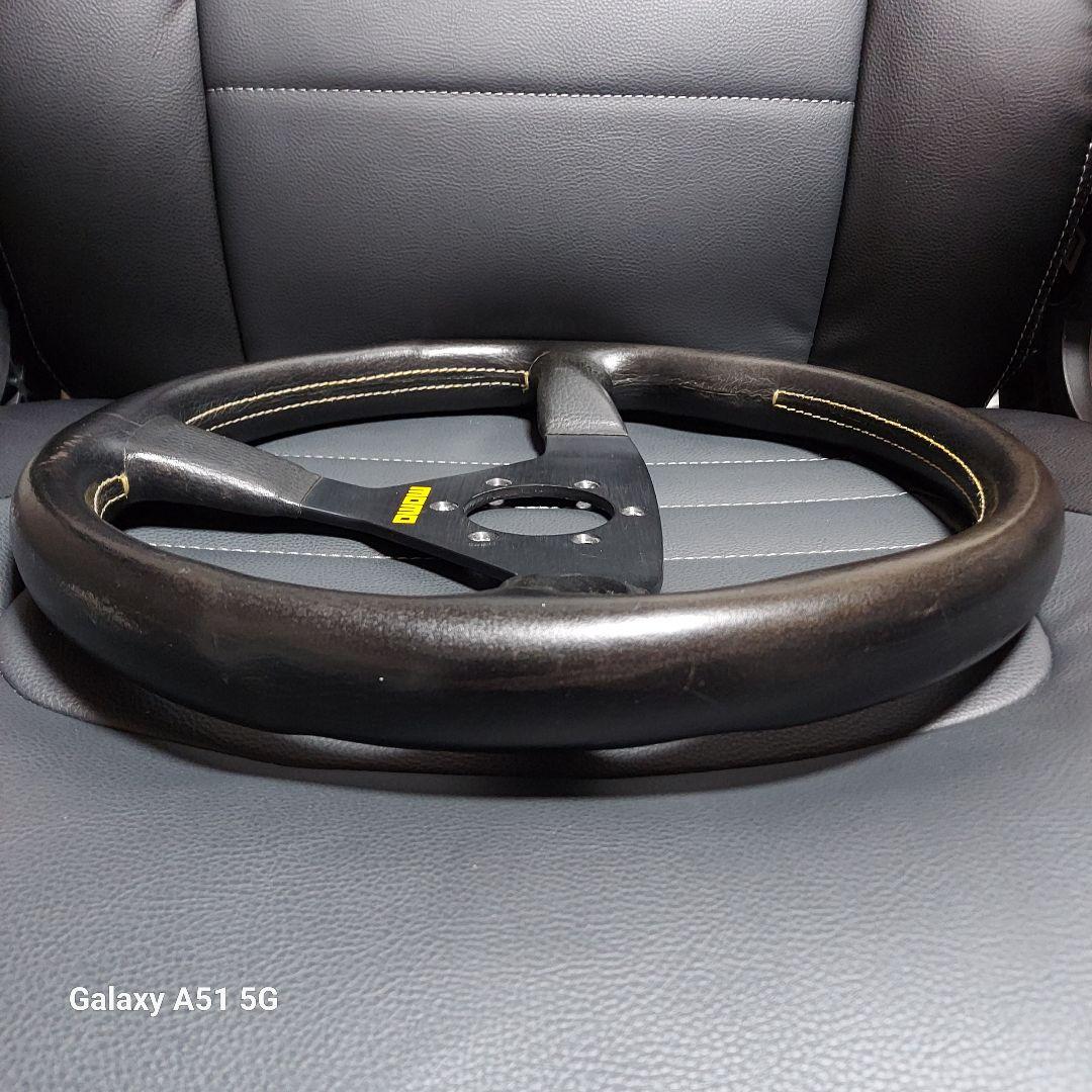 MOMO ステアリング 3スポーク ブラック