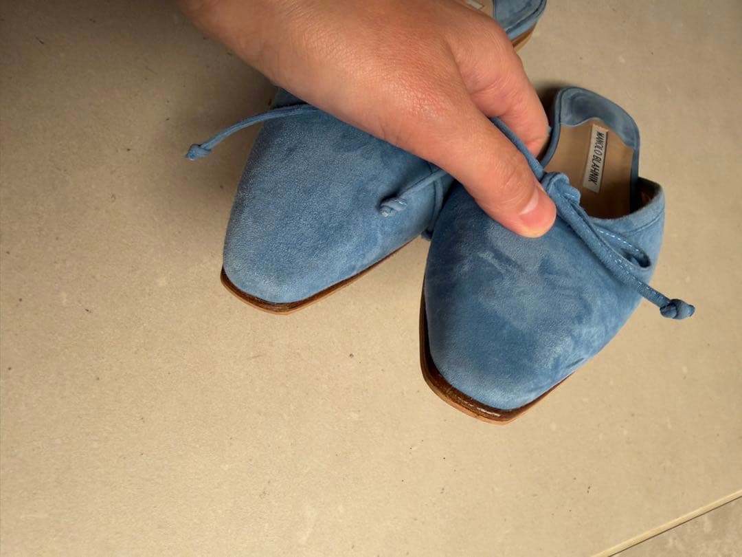 K*A様 MANOLO BLAHNIK ブルー スエード ミュール