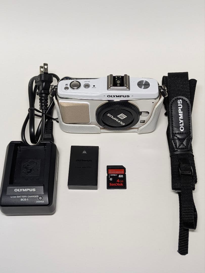 【美品】OLYMPUS ミラーレス一眼レフカメラ ホワイト
