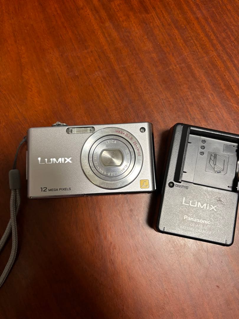 Panasonic LUMIX 12メガピクセル デジタルカメラ