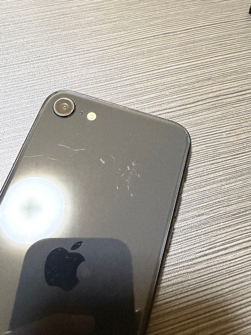 Apple iPhone SE2 第二世代　64GB SIMフリー