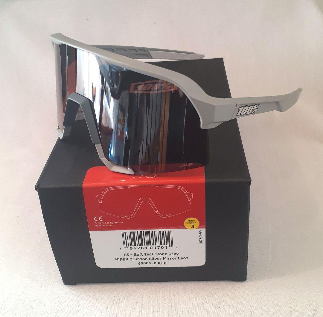 100% S3 Stone Grey クリムゾン ワンハンドレッド サングラス