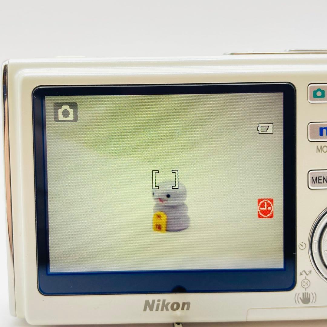 Nikon COOLPIX S8 コンパクトデジタルカメラ　ニコン　クールピクス