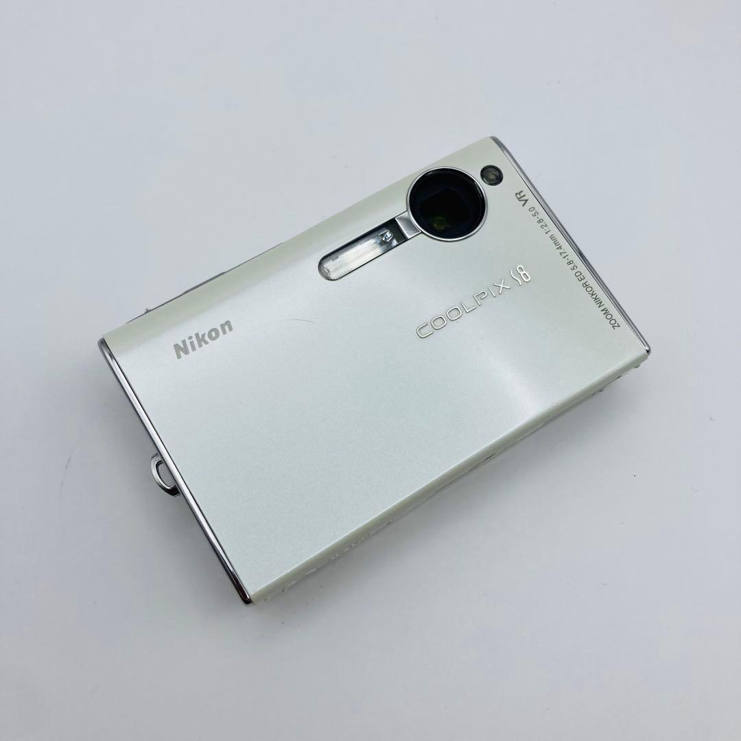 Nikon COOLPIX S8 コンパクトデジタルカメラ　ニコン　クールピクス