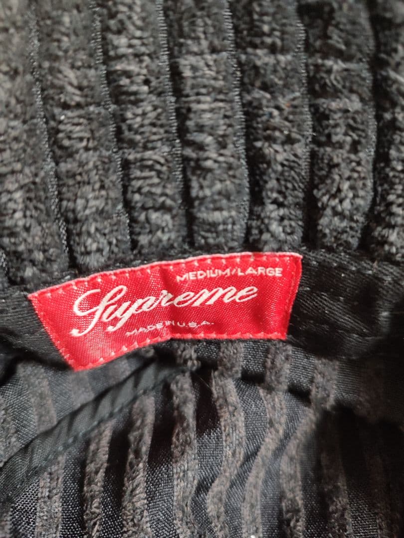 み*こ様 シュプリームSUPREMEハットブラック MEDIUM/LARGE