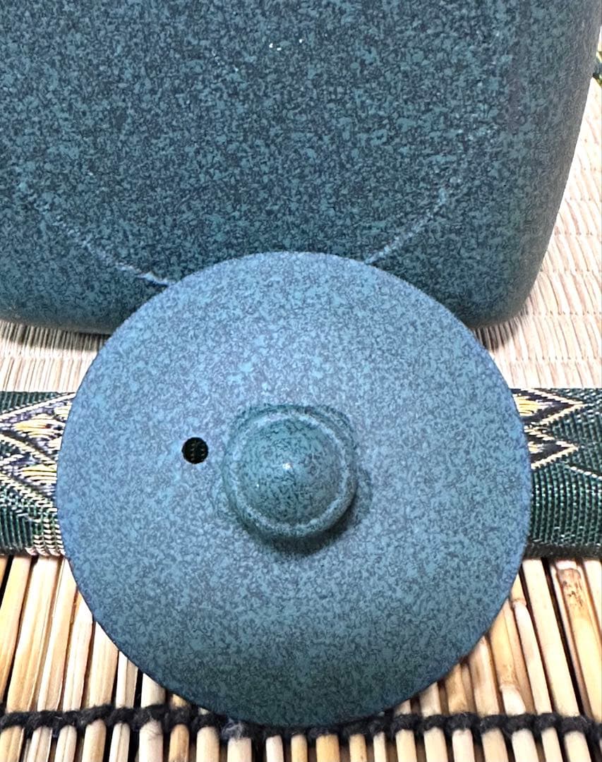 菊地保寿堂　奥山清行デザイン　ティーポット　よほうＳ　鉄瓶敷き　おりがみ①