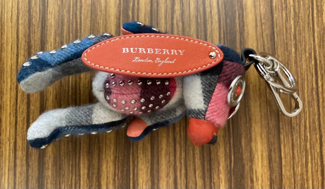 BURBERRY クマ　チャーム