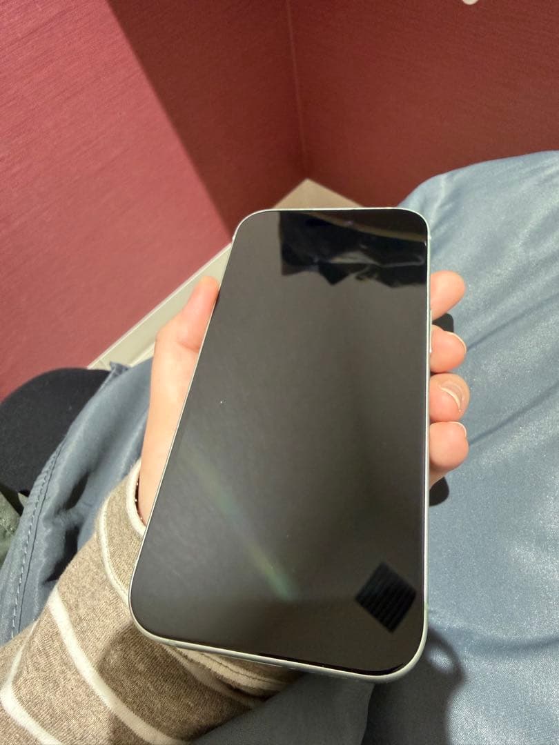 【こーちゃん】iPhone15 256GB グリーン