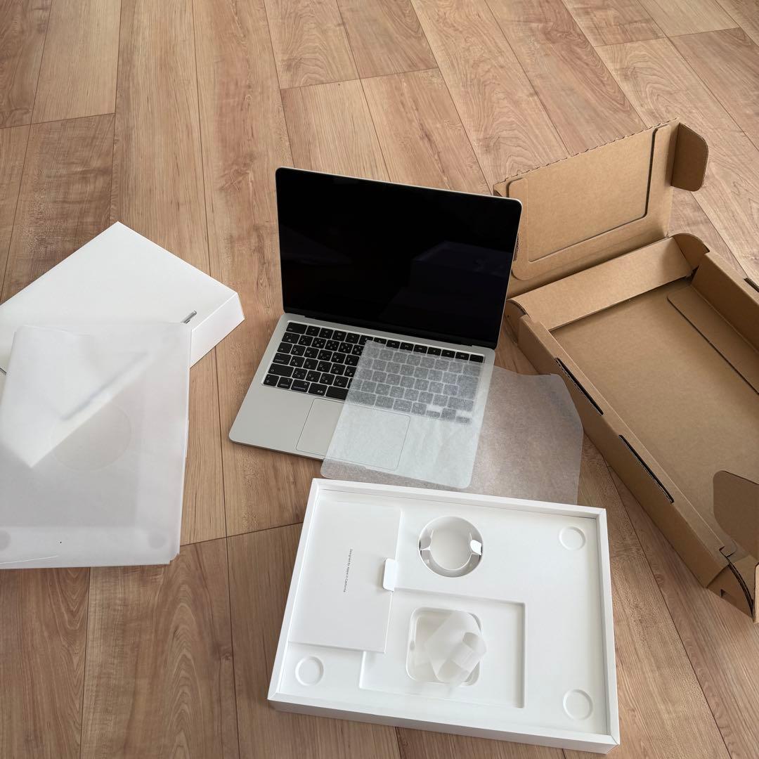 MacBook本体 macbook air m2 2022 8g 256gb