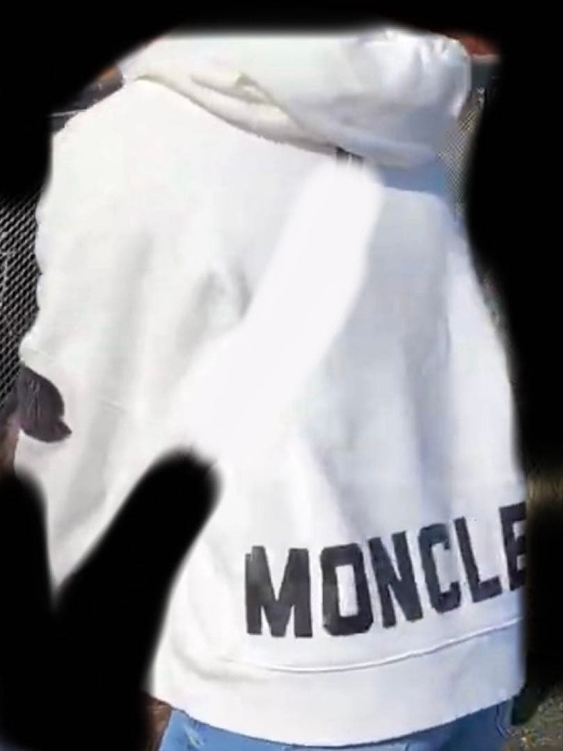 【レア】MONCLER ホワイト パーカー