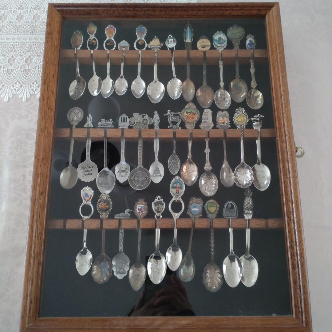 アメリカアンティーク　装飾スプーンコレクション 34本 木製ケース付き