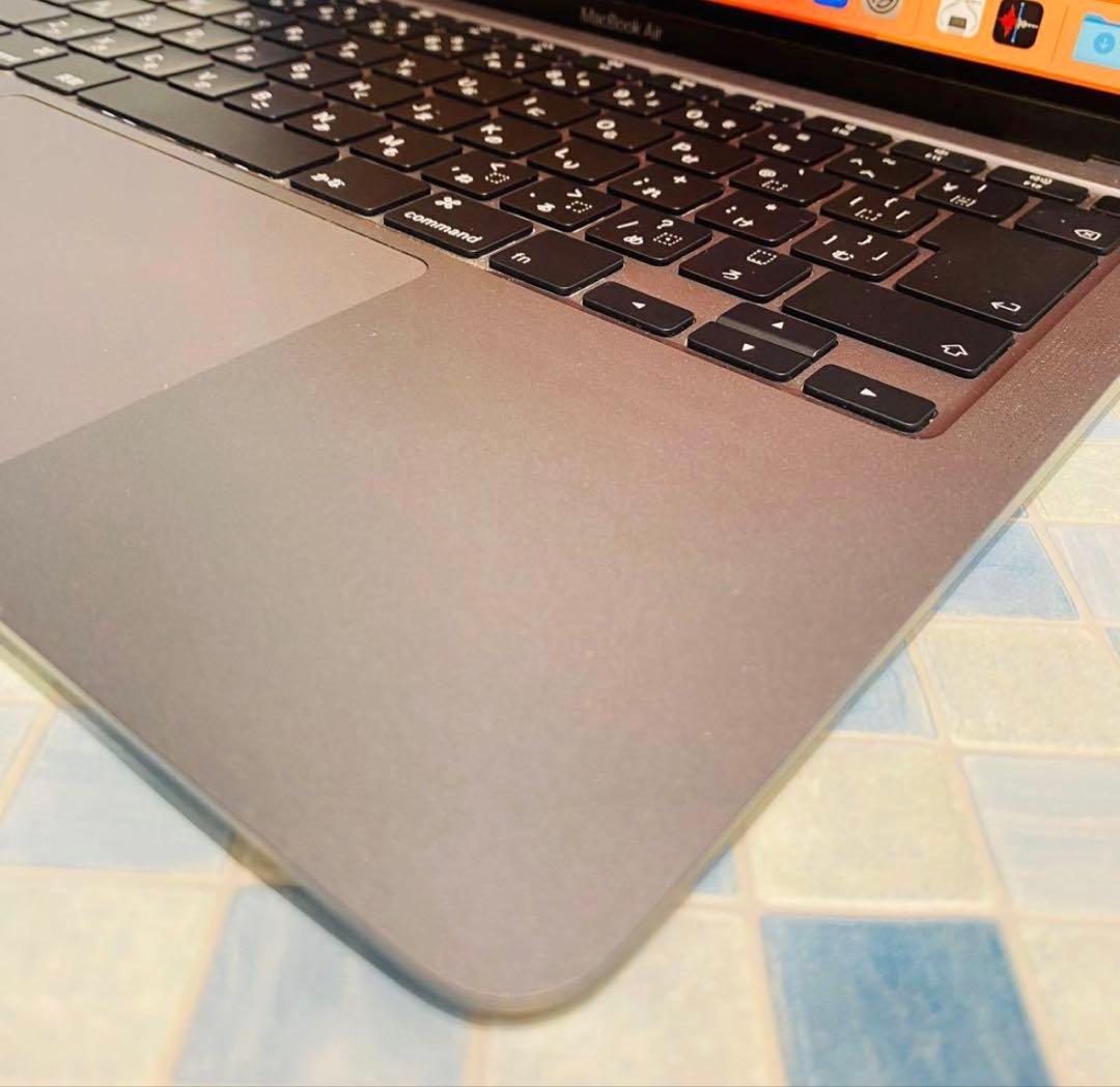 MacBook本体 MacBook Air 13 2020 i3 8GB 256GB A2179