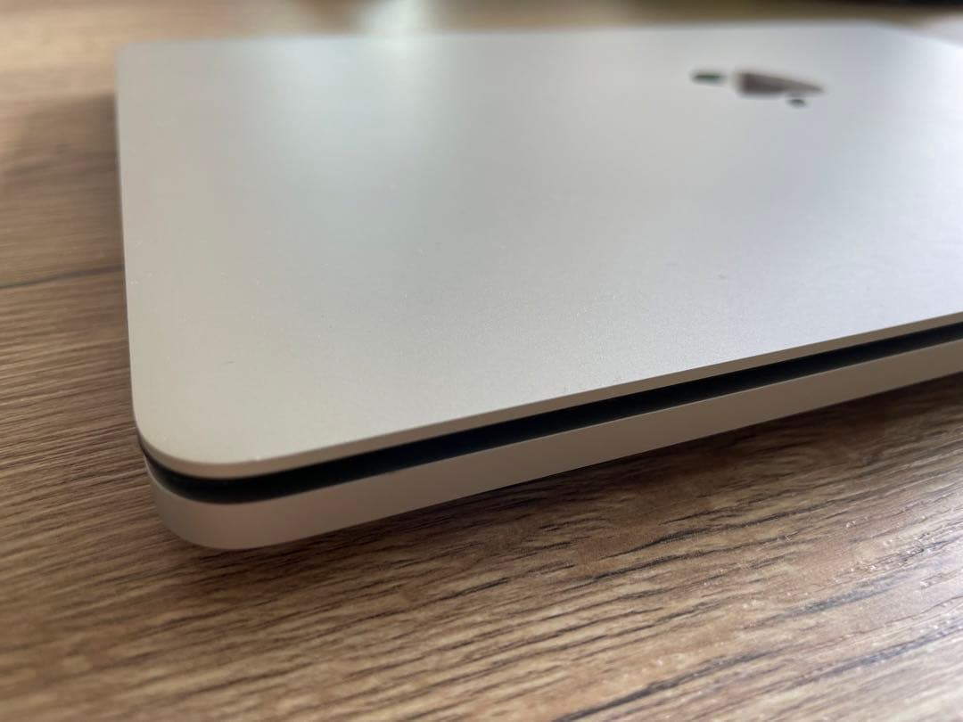 MacBook Pro 2020（16GB,512GB SSD,Core i5)