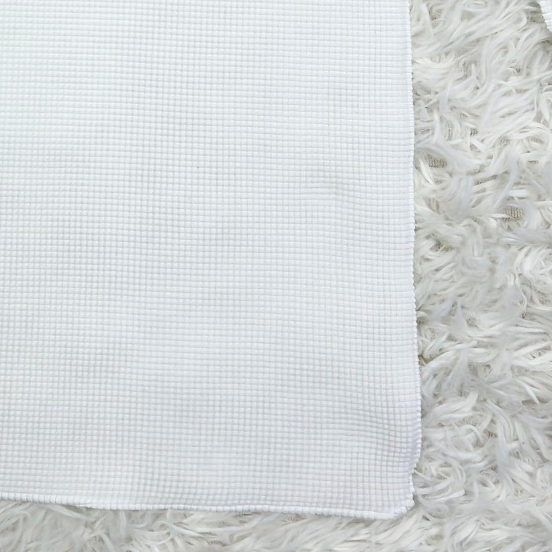 美品　イッセイミヤケMe　ハイネック　長袖プリーツカットソー　ホワイト　FREE